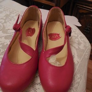 Calcado De Luxo, Portugal girls red leather shoes